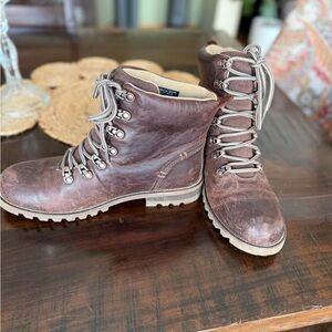 Kodiak Women’s Dark Brown Leather Boots